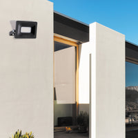 Arlec 24W 2500lm smart LED floodlight, Grid Connect CCT outdoor security light