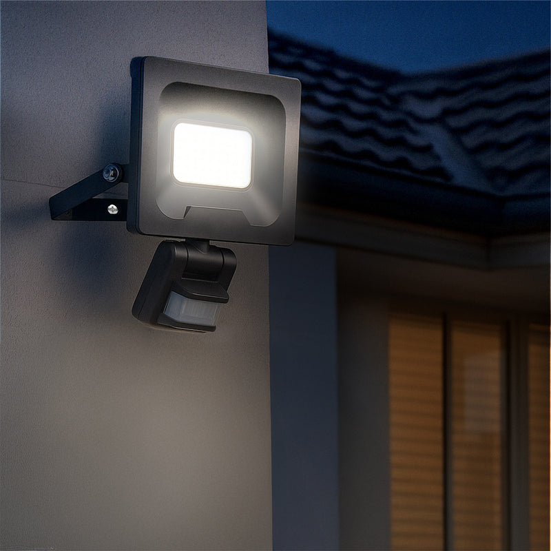 Arlec 24W 2500lm smart LED security floodlight, CCT Grid Connect motion sensor light