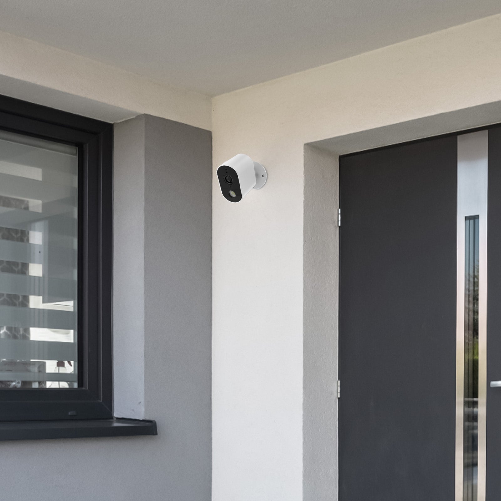 Orion 4MP smart outdoor security camera, Grid Connect Wi-Fi CCTV